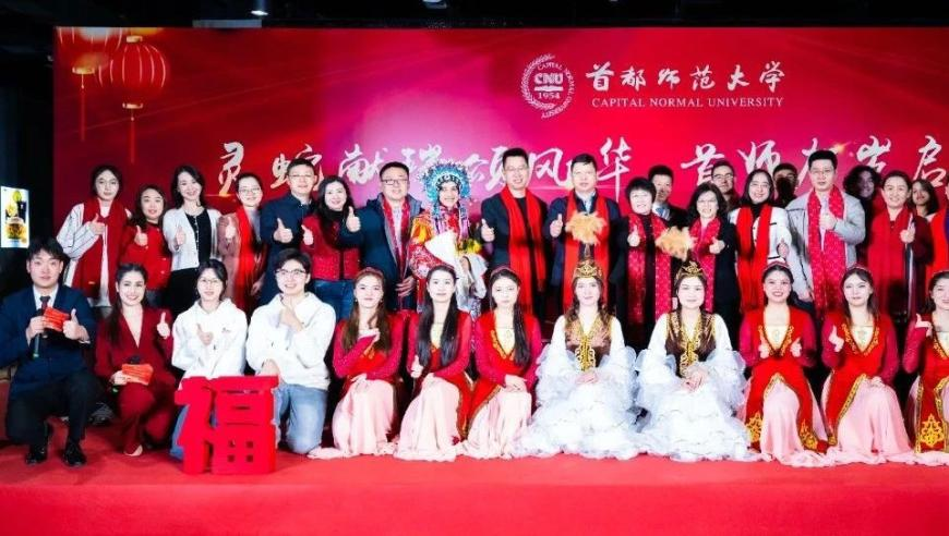 2025澳门天天开彩资料大全,电影院寒假工一打一个不吱声,国产化作答解释落实_破例版V7.5