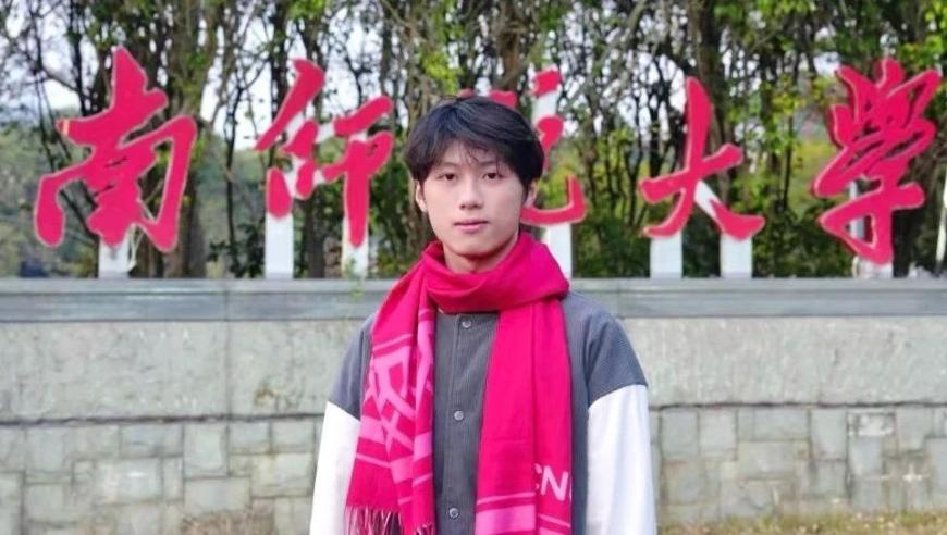 男子领3只烈犬咬小猫并抛尸,新澳门历史开奖结果查询表格最新,国产化作答解释落实_精英版V6.52
