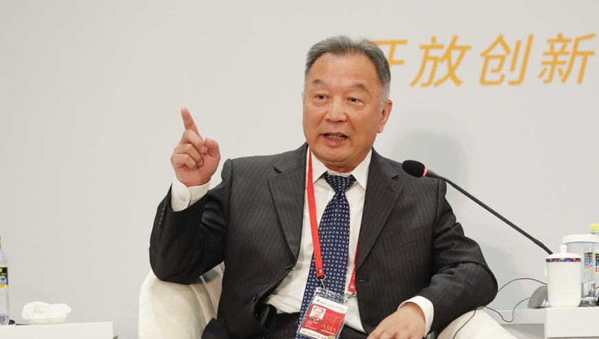 邱震海：李嘉诚不算优秀的企业家,2025年澳门资料更新,机构预测与落实方法揭秘_完整版V14.75